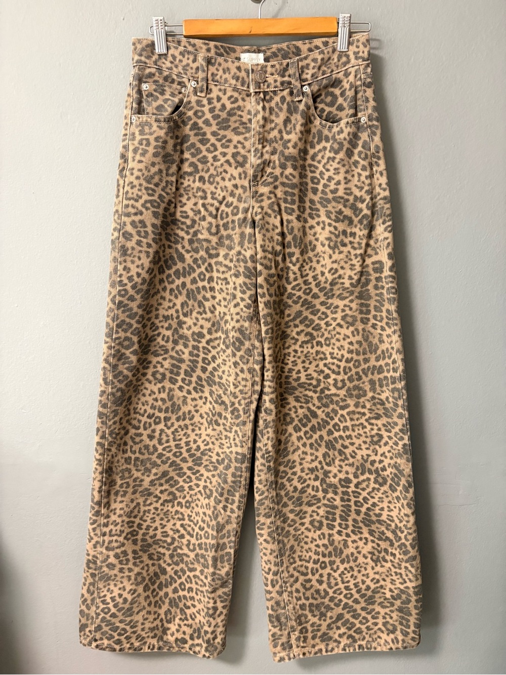 Z Supply Marli Denim Leopard Pants in Natural. Size 26 - Picture 8 of 15